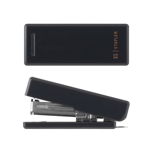 Midori XS Compact Stapler — Black B — detail view