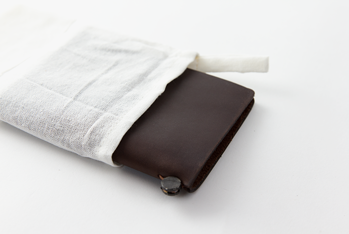 Traveler's Notebook Starter Kit (Passport Size) - Brown (15027006) — in use