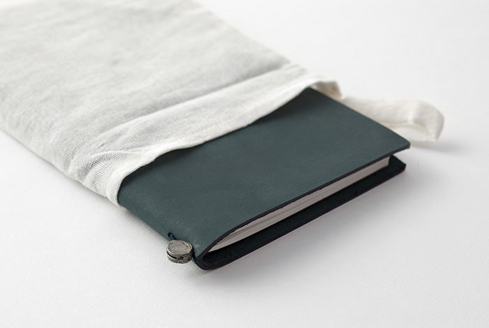 Traveler's Notebook Starter Kit (Regular Size) - Blue (15239006) — in use