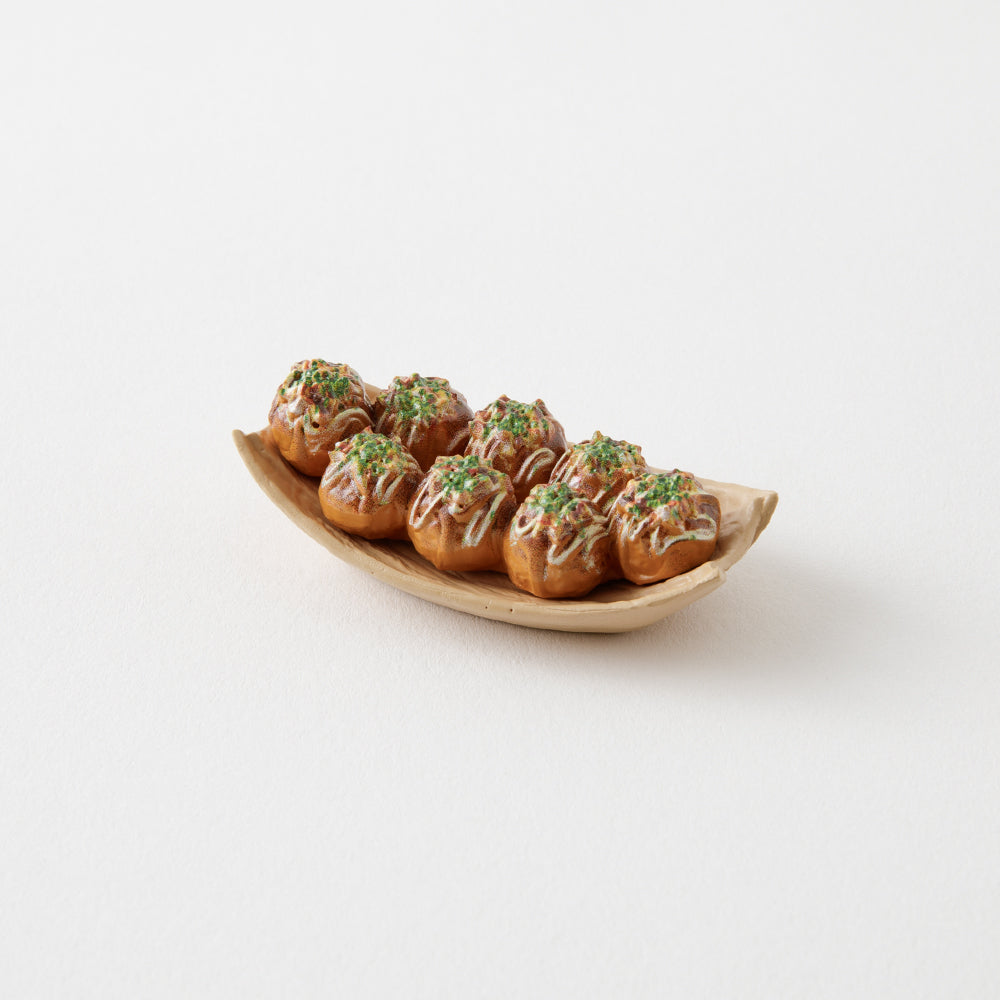 Midori Miniature Magnet <1pc> — Takoyaki — angle view