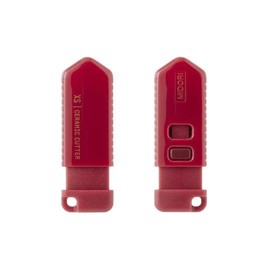 Midori XS Ceramic Cutter — Dark Red — detail view