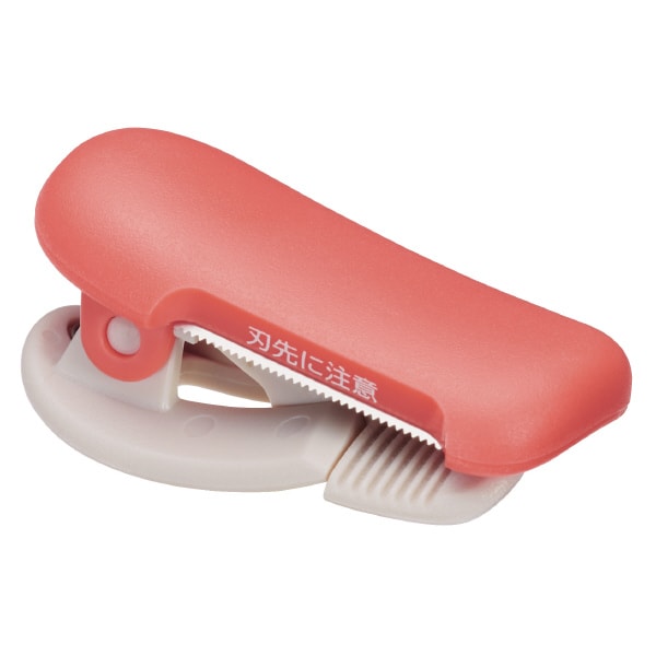 Kokuyo Me Clip-Type Tape Cutter (10-15mm) — Shell Pink — front view
