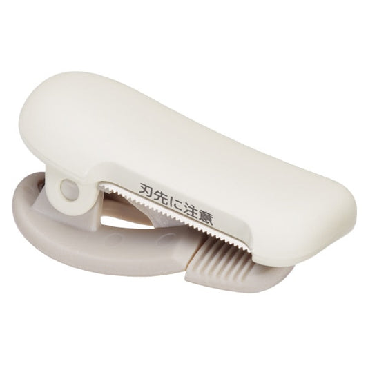 Kokuyo Me Clip-Type Tape Cutter (10-15mm) — Tofu White — front view