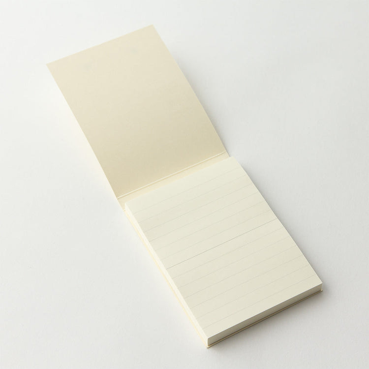 MD Sticky Memo Pad <A7> Lined — angle view