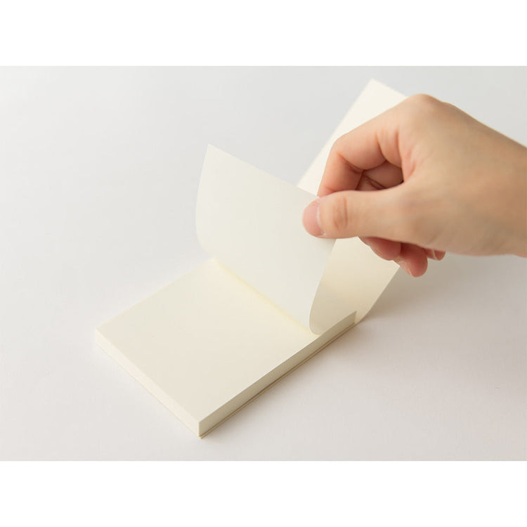 MD Sticky Memo Pad <A7> Blank — flat lay