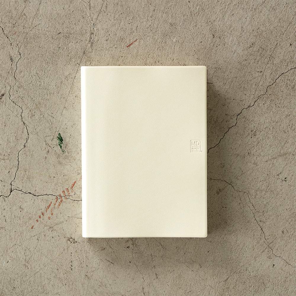 MD Notebook Diary (A5) 1 Day 1 Page 2025 — in use