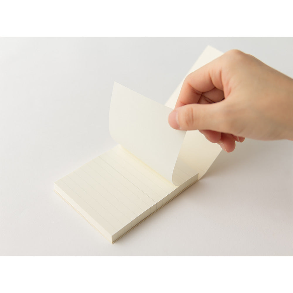 MD Sticky Memo Pad <A7> Lined — flat lay