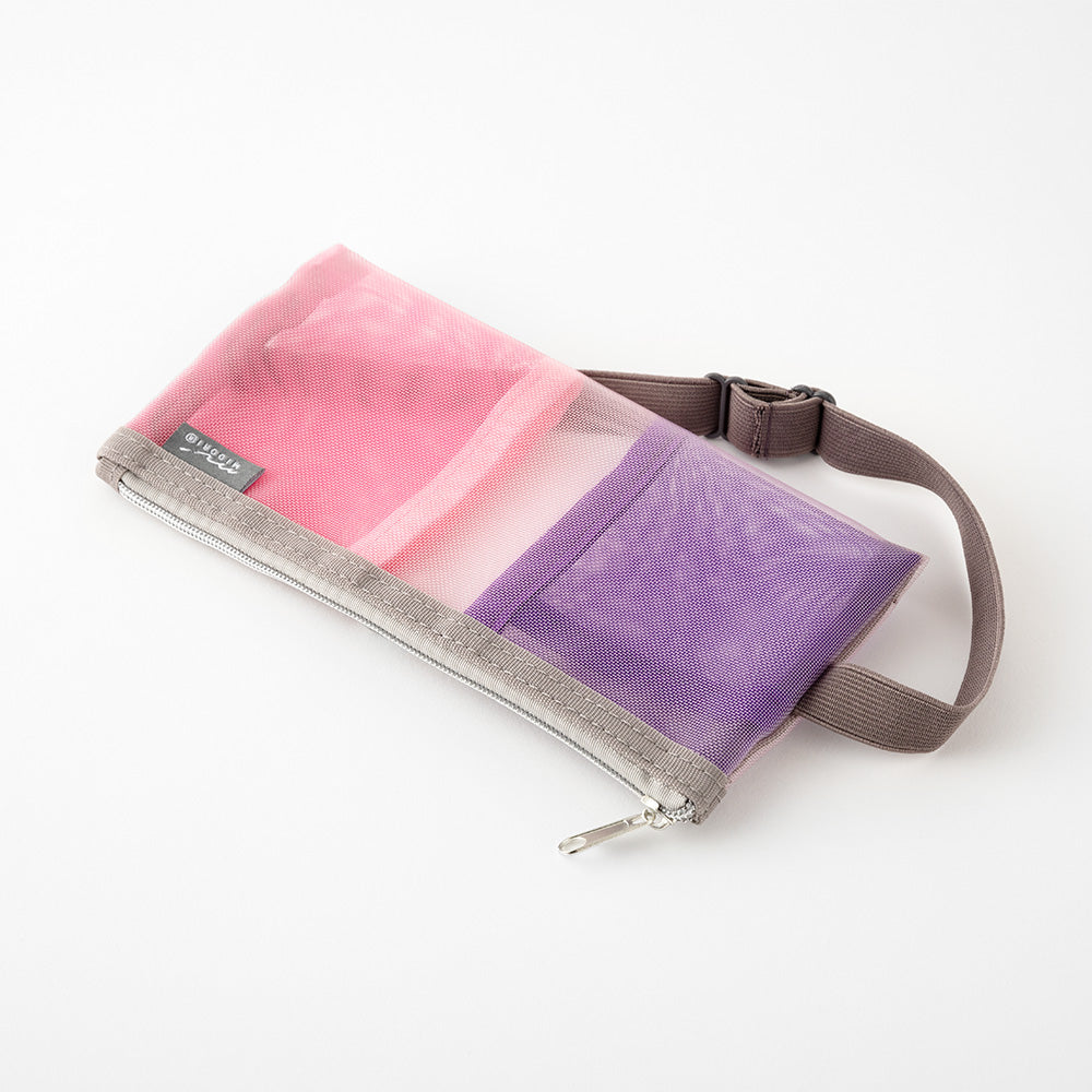 Midori Book Band Pen Case <B6-A5> — Mesh Pink — detail view