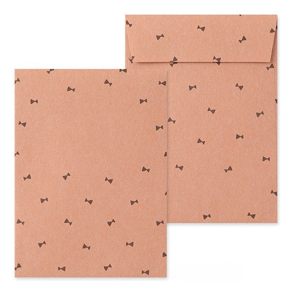 Midori Letter Paper & Envelopes with Stickers — Black Cat A — angle view