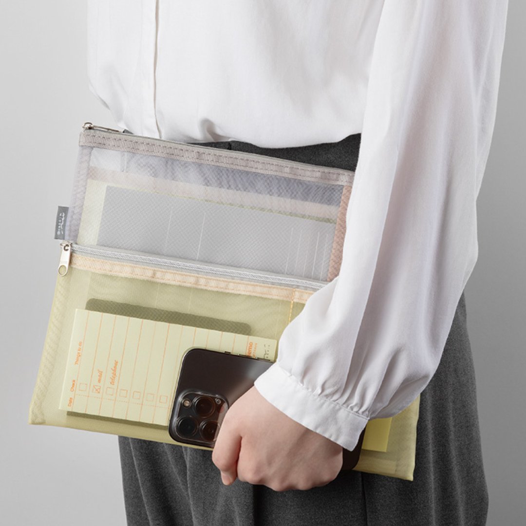 Midori Pen & Tool Pouch <B5> Mesh — Beige — front view