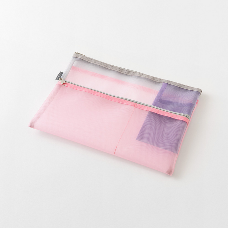 Midori Pen & Tool Pouch <B5> Mesh — Pink — flat lay