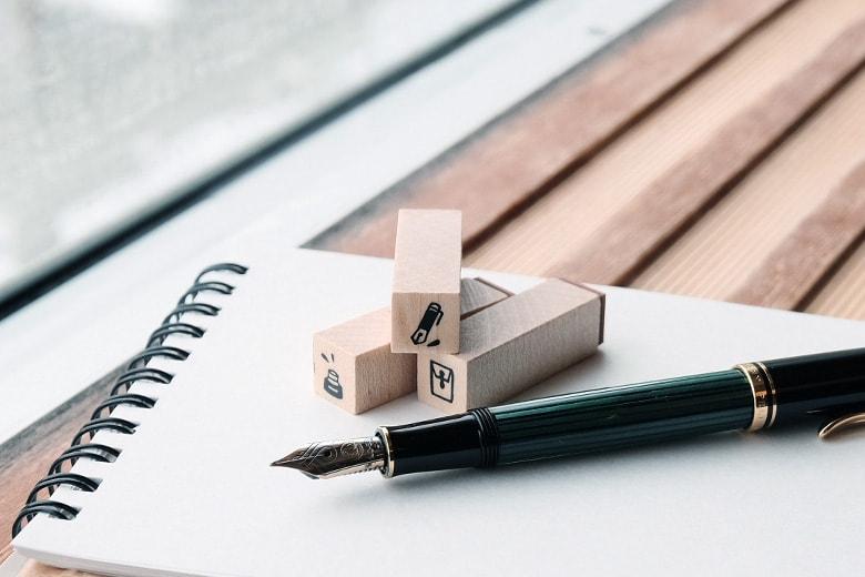 Plain Stationery Minimo Stamp Set — Ruler and Knife — with packaging