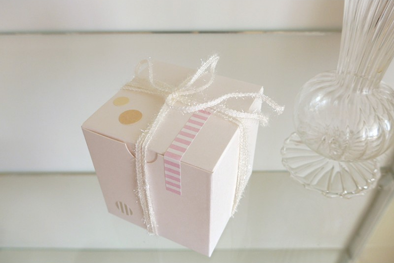 Suatelier Sticker — Plain.71 — with packaging