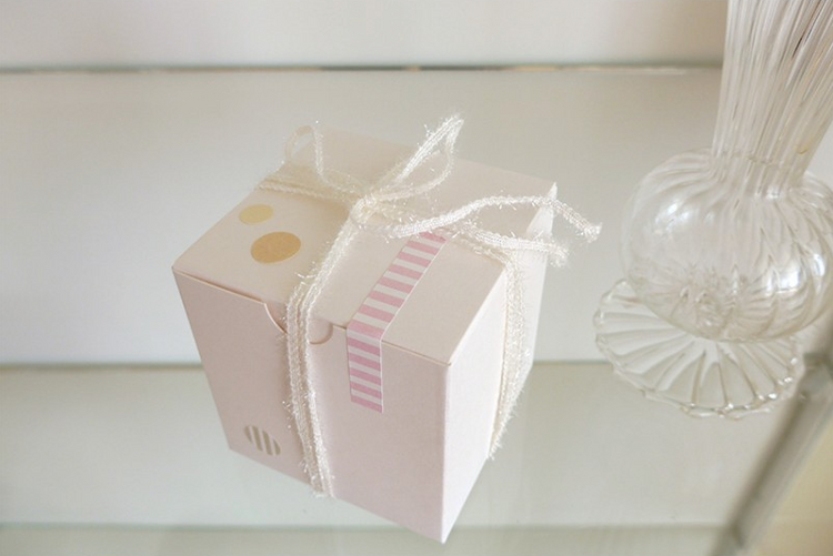 Suatelier Sticker — Plain.71 — with packaging