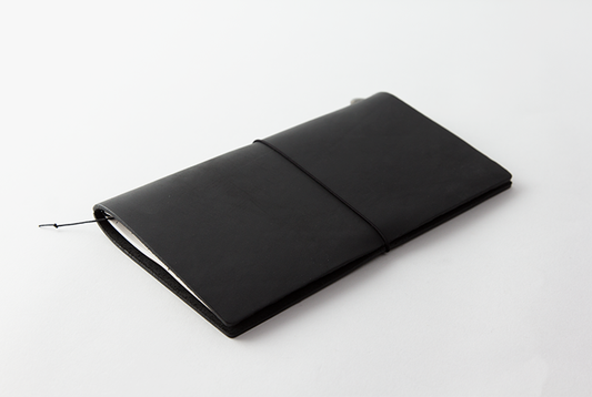 Traveler's Notebook Starter Kit (Regular Size) - Black (13714006) — front view