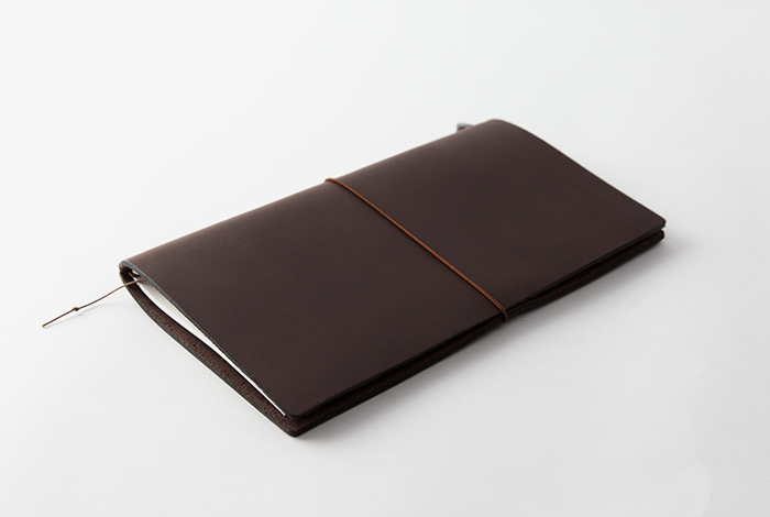 Traveler's Notebook Starter Kit (Regular Size) - Brown (13715006) — front view