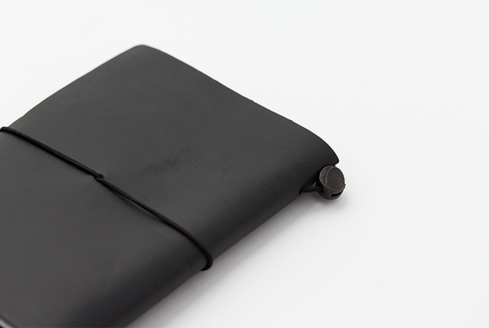 Traveler&apos;s Notebook Starter Kit (Passport Size) - Black (15026006) | Washi Wednesday