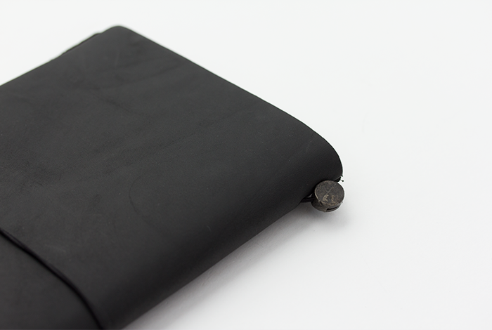 Traveler's Notebook Starter Kit (Regular Size) - Black (13714006) — size reference