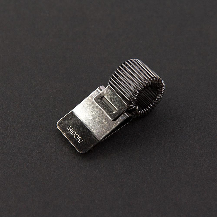 Midori Mini Clip Pen Holder — detail view