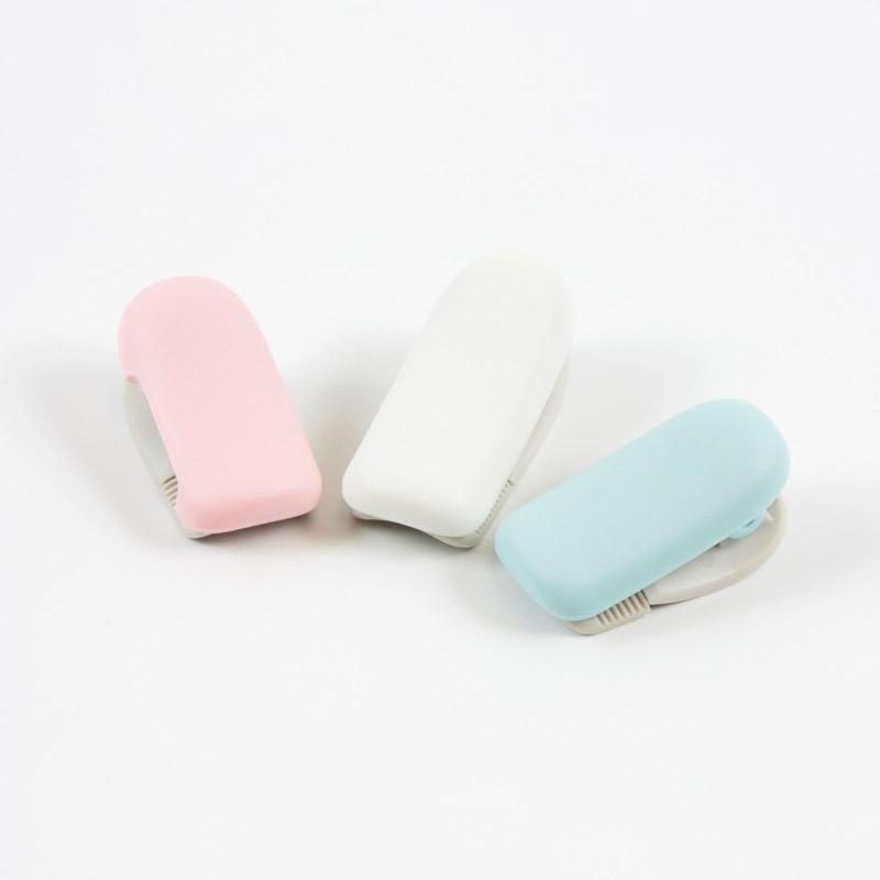 Kokuyo Karu Cut Tape Cutter Clip-Type (10-15mm) White — side view