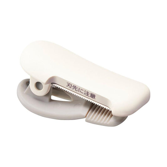 Kokuyo Karu Cut Tape Cutter Clip-Type (10-15mm) White — front view